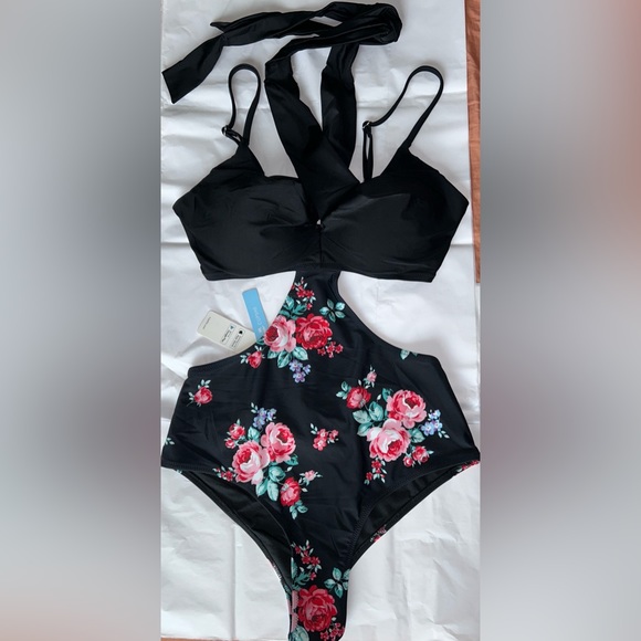 Cupshe Other - NWT Cupshe size large one piece